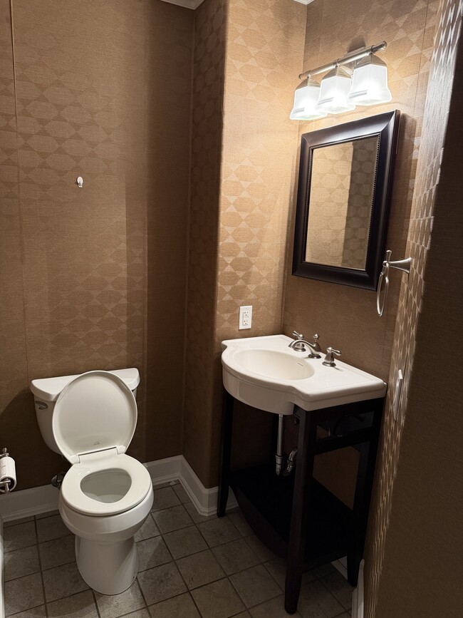 Building Photo - 184 Capitol Ridge Rd