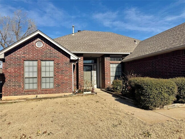 Building Photo - 1913 Lois Lynn Ln