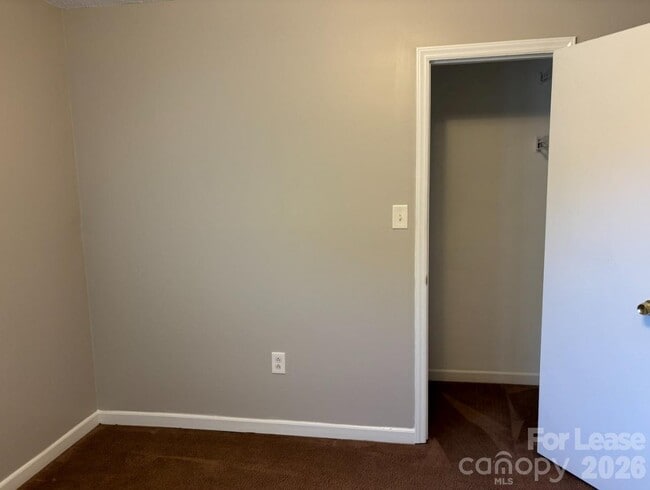 Building Photo - 3633 Driftwood Dr