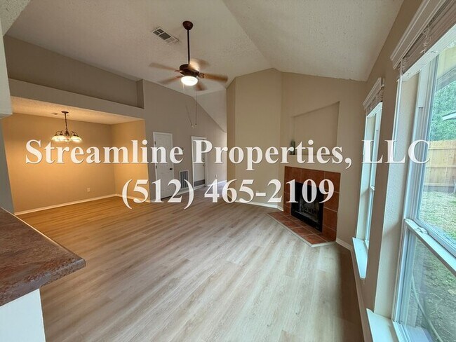 Building Photo - Charming 3 bedroom, 2 bath off Wells Branch