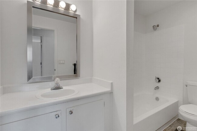 Building Photo - 419 S 325th Pl