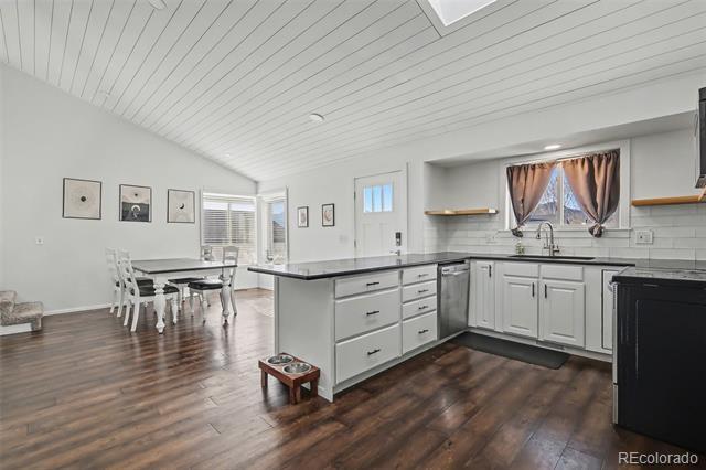 Building Photo - 7569 Red Mountain Dr