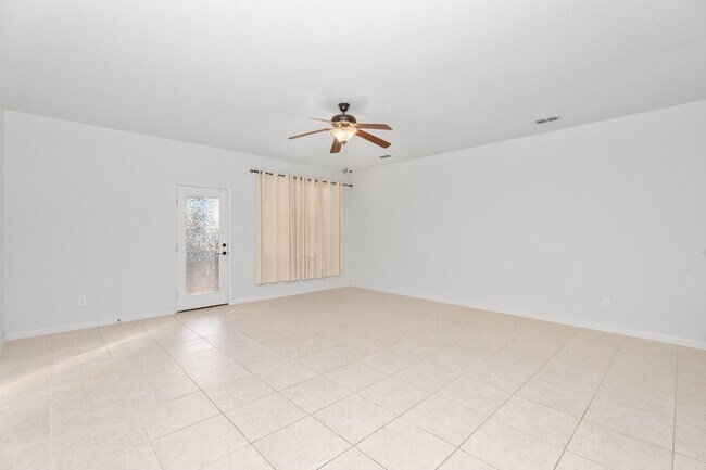 Building Photo - 437 Lipizzan Ln