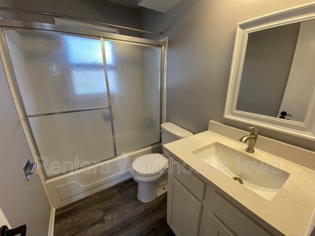 Building Photo - 3408 Easton Blvd