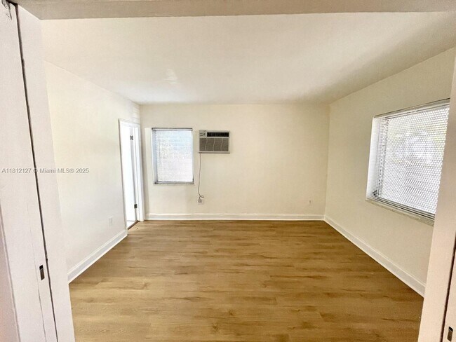 Building Photo - 218 Santillane Ave