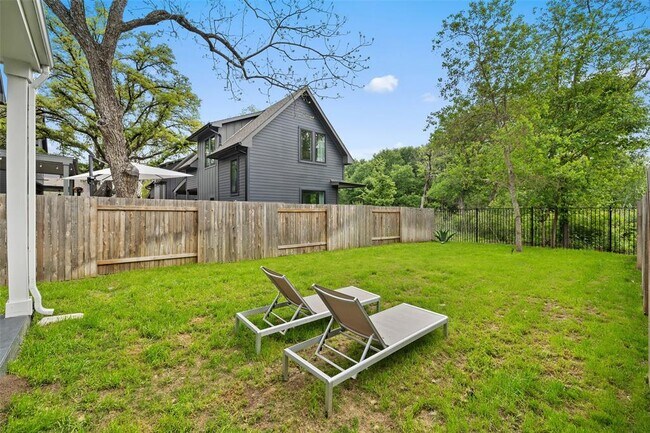 Building Photo - 5701 Tura Ln