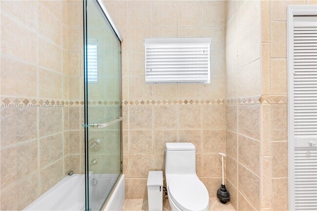 Building Photo - 16001 SW 77th Ct