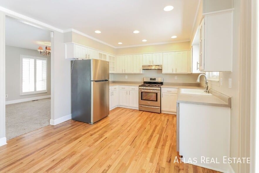 Building Photo - 17327 E Asbury Cir