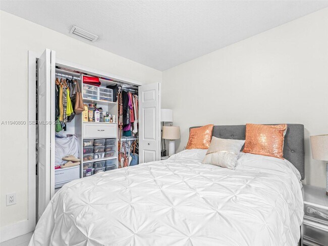 Building Photo - 15805 SW 79th Terrace