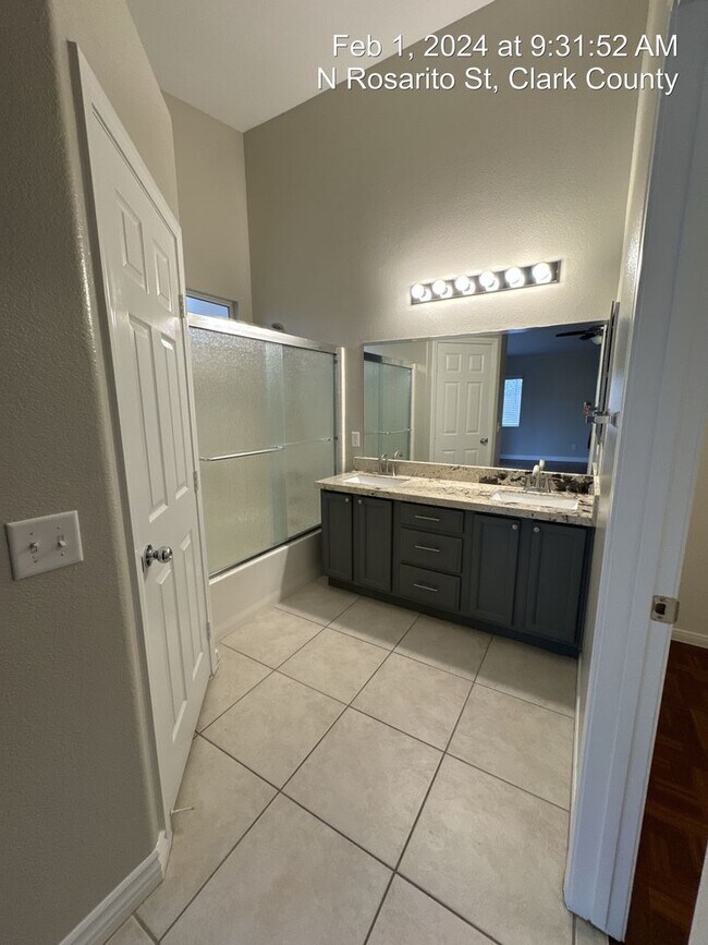 Building Photo - Upgraded Single Story in Las Vegas, 89108