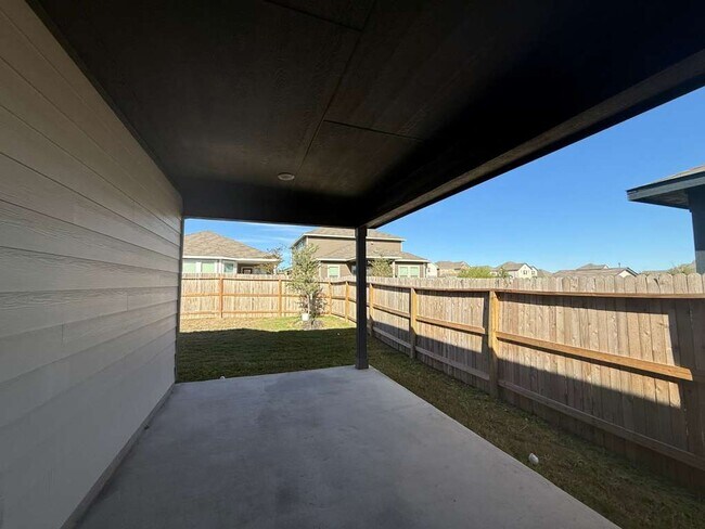 Building Photo - 11507 Cottage Pt