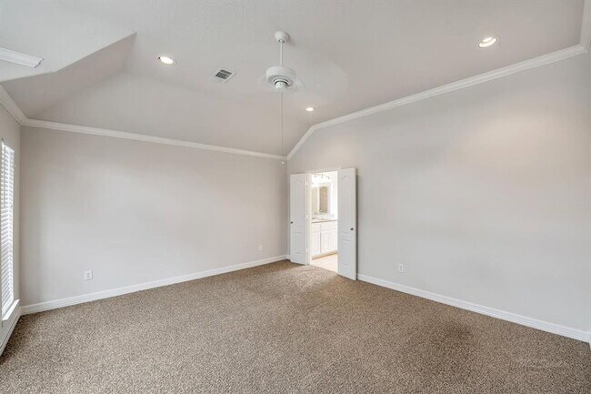 Building Photo - 126 Detering St