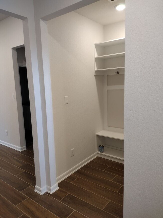 Building Photo - Beautiful 4 bedroom new build, it is a must see!!