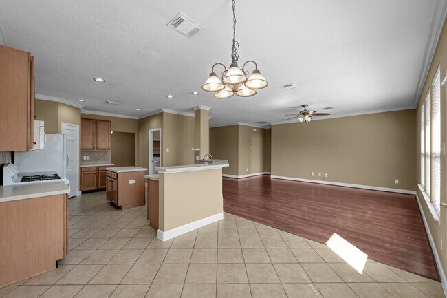 Building Photo - 952 Crannog Way