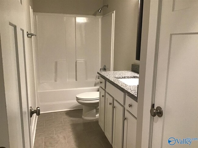 Building Photo - 700 Rivulet Dr SW