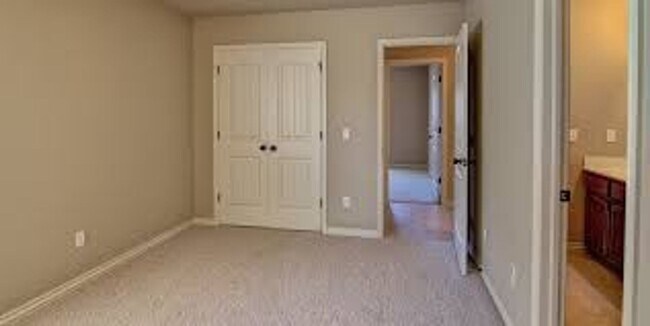 Building Photo - Gated Community Villas At Cedar Creek +  3 Bed 2 Bath + Edmond Schools