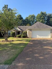 Building Photo - 10389 Redmond Dr