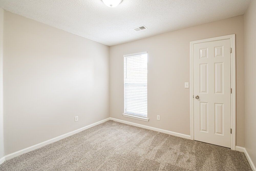 Building Photo - 6300 Sandbourne W