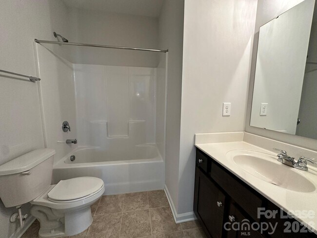 Building Photo - 1139 Overlake Dr