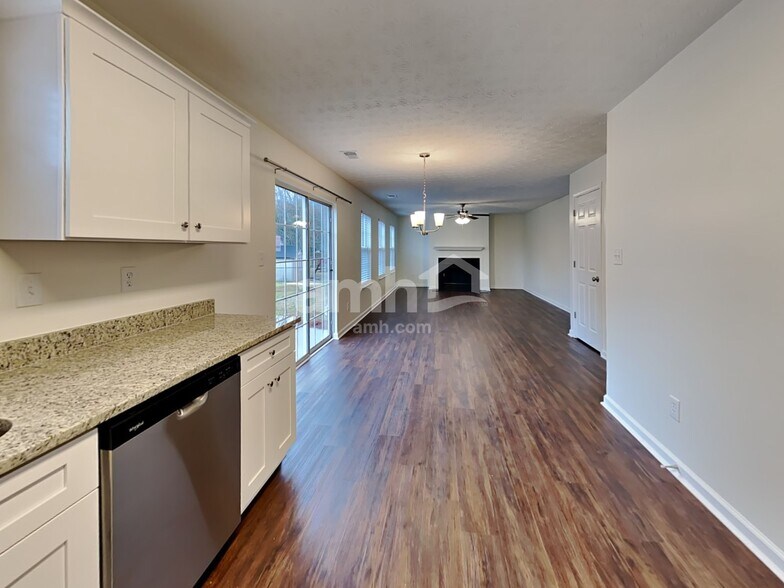 Building Photo - 302 Springmoor Lane