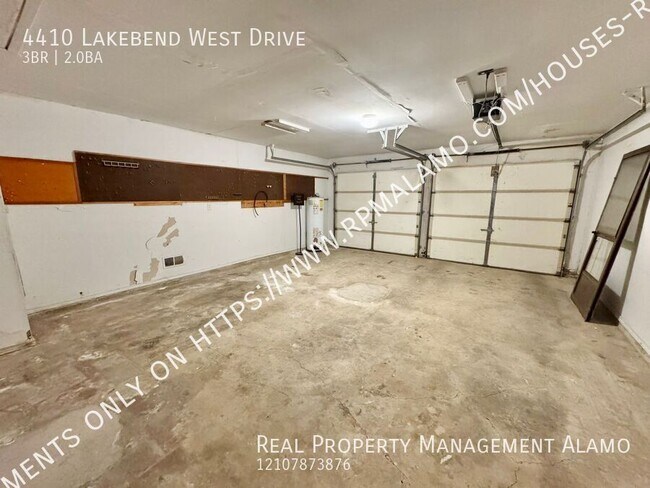 Building Photo - 4410 Lakebend W Dr