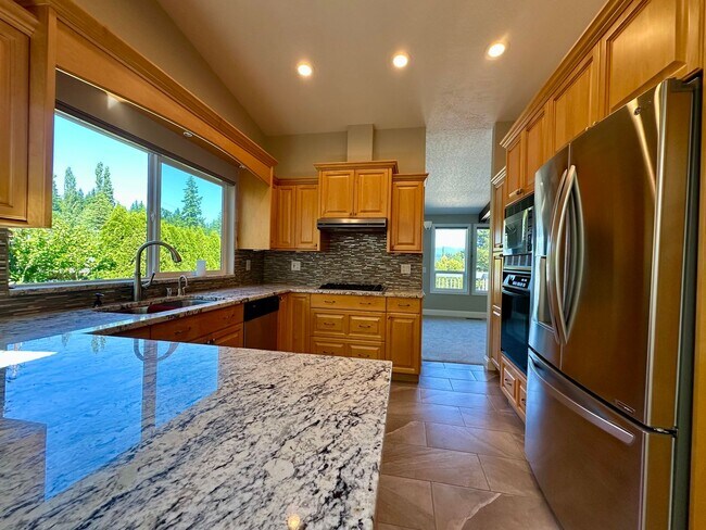 Building Photo - 2710 Lakeridge Ln