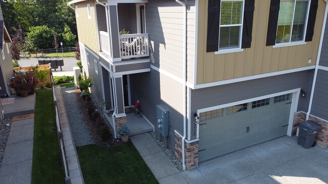 Building Photo - 8414 Gilman Wy