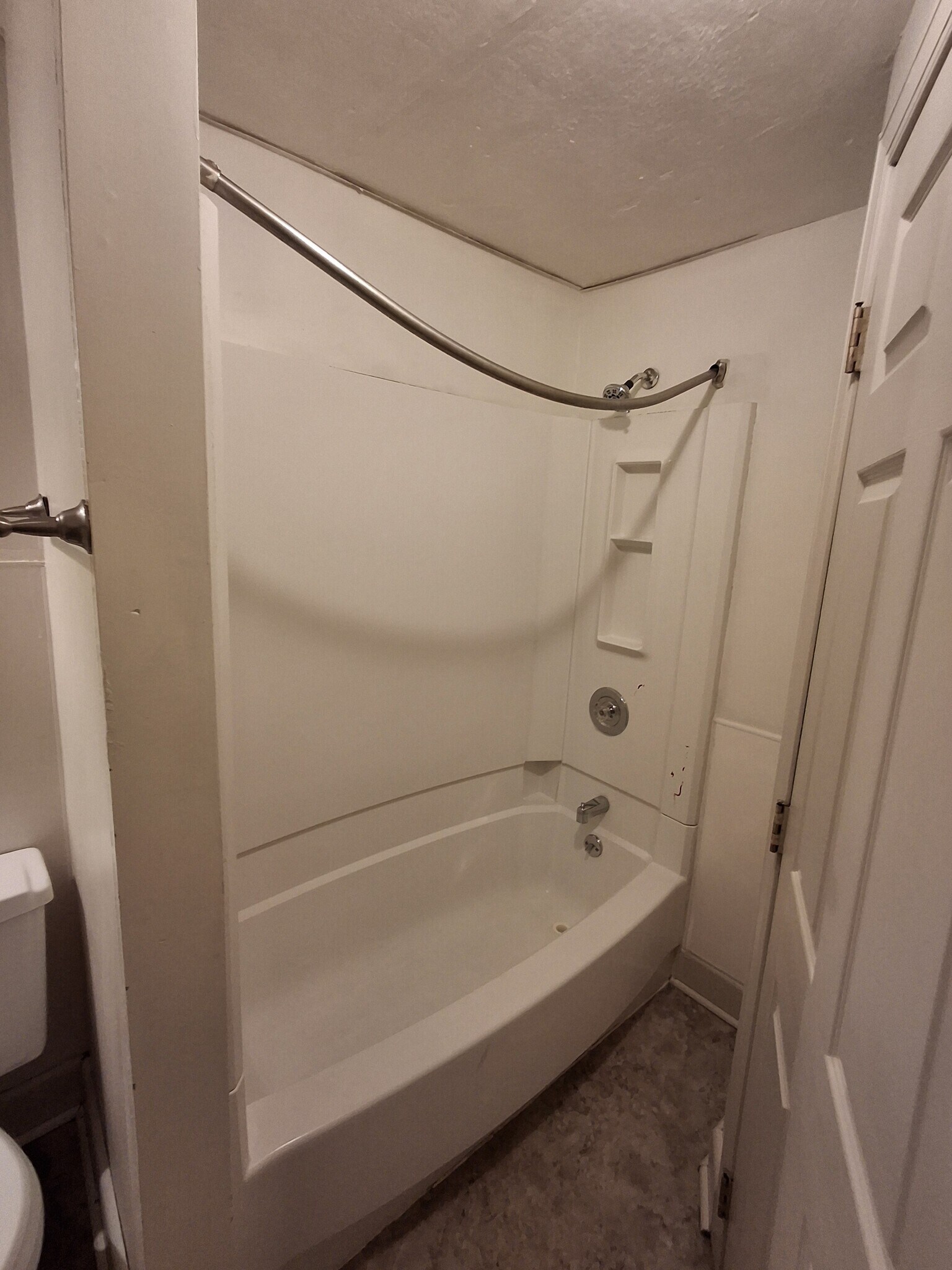 Building Photo - 288 Sherwood St