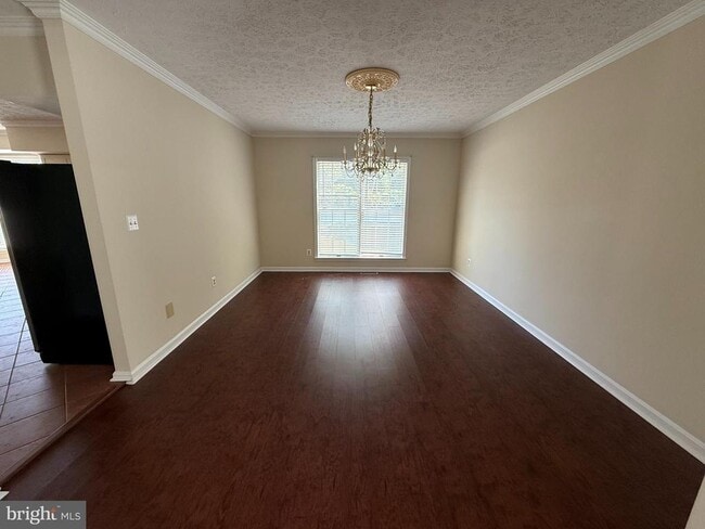 Building Photo - 101 Tarks Ln