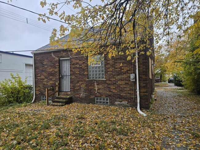 Building Photo - 5026 Philip St