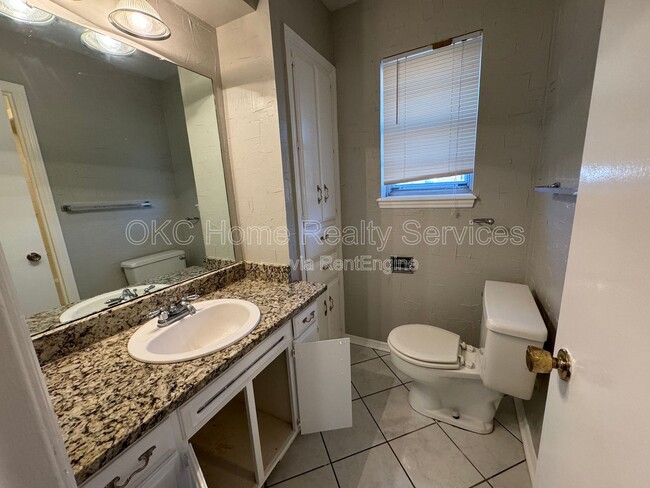 Building Photo - 3512 Willow Springs Dr