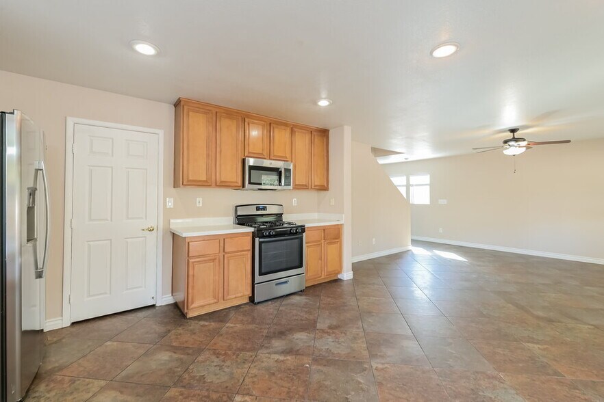 Building Photo - 6209 Mercer Valley St