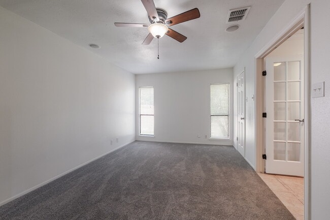 Building Photo - 6967 Sunset Village Dr