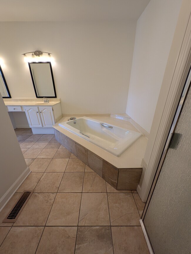Building Photo - 407 Clairton Ct