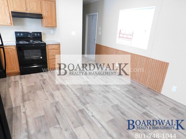 Building Photo - 3114 S 200 E