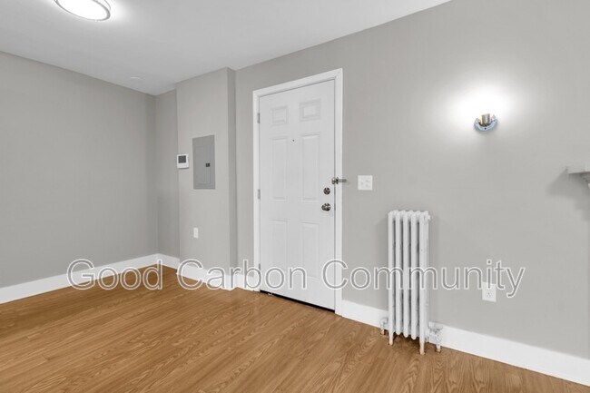 Building Photo - 1015 Amherst St