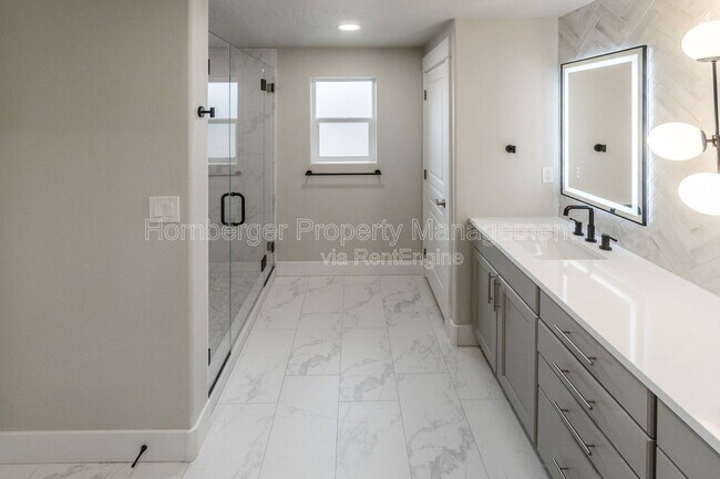 Building Photo - 6904 Jasper Dr