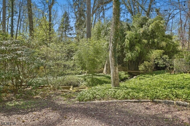 Building Photo - 296 Glen Ave