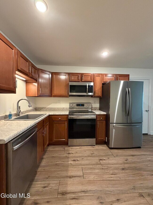 Building Photo - 36 Vly Rd