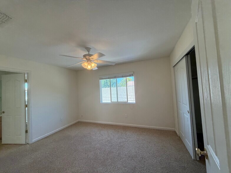 Building Photo - 9633 McKenna Dr