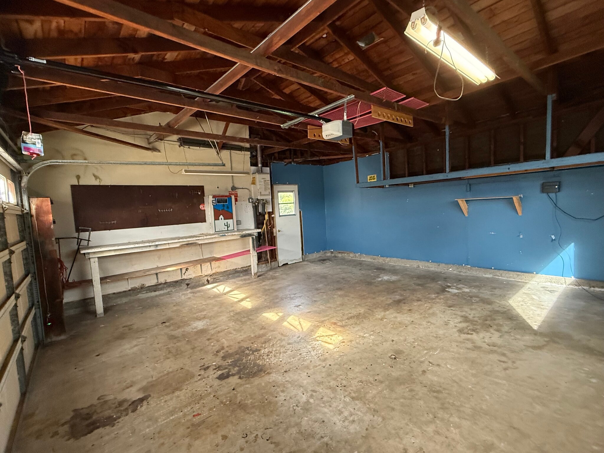 Building Photo - 22601 Iris Ave