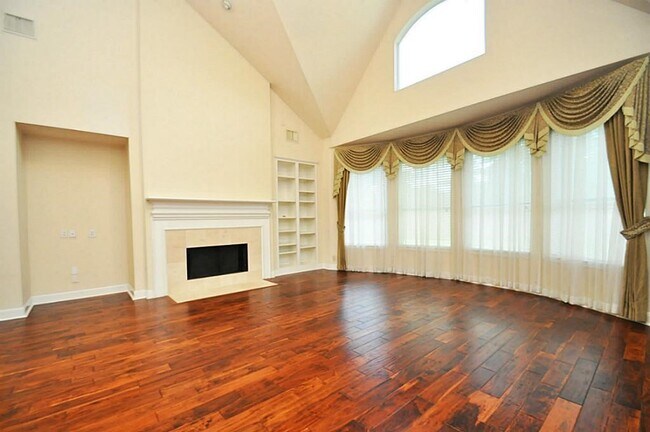 Building Photo - 4210 Leaflock Ln
