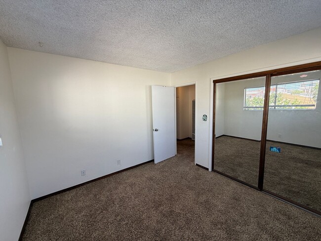 Building Photo - Beachside Living at Silver Strand
