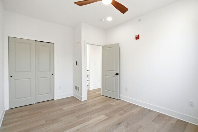 Building Photo - 1720 N 24th St