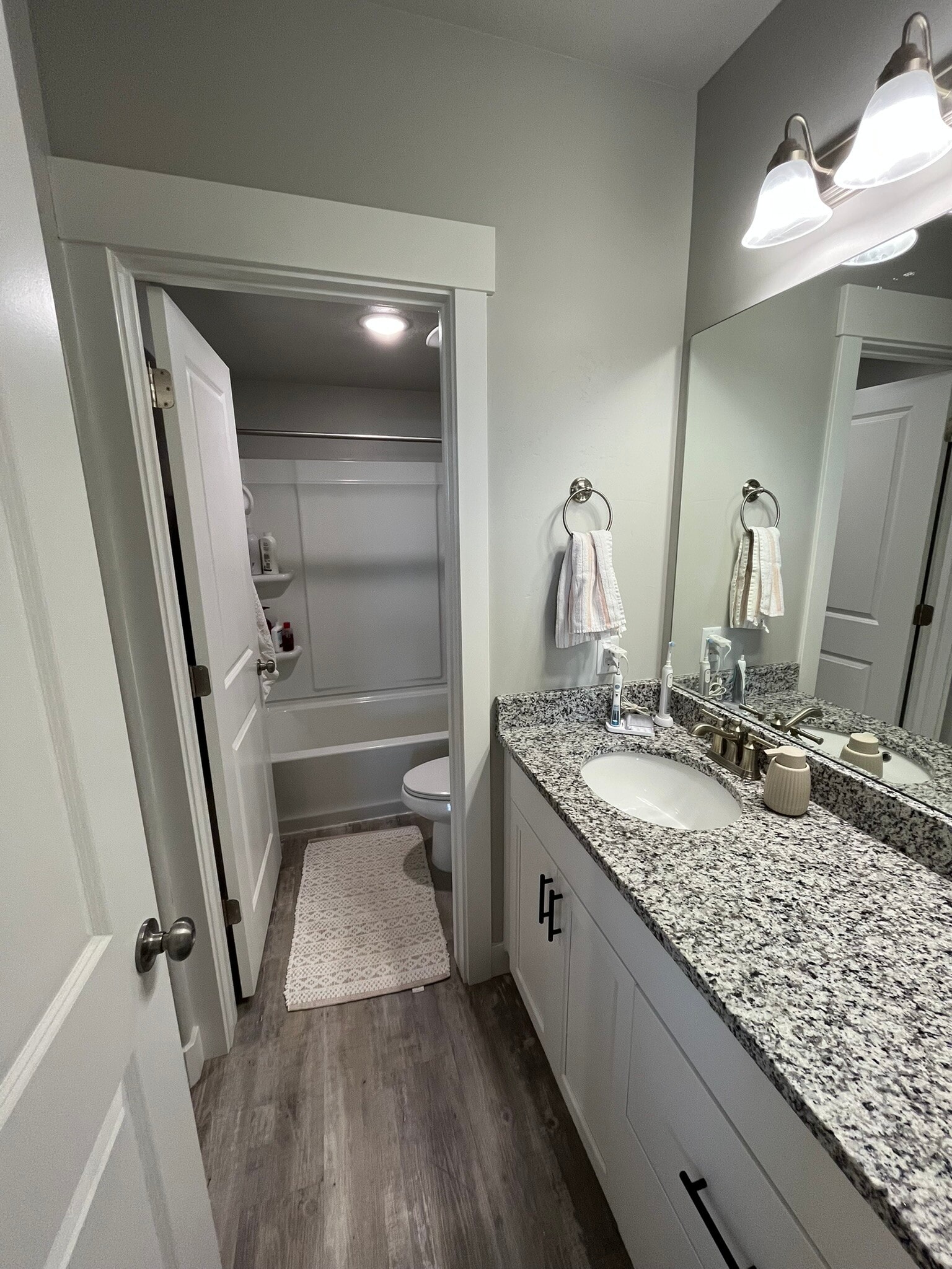 Building Photo - 7899 N Bristlecone Rd