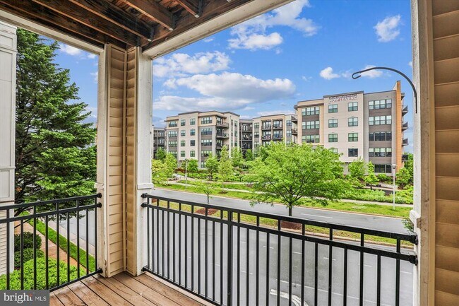 Building Photo - 12941 Centre Park Cir