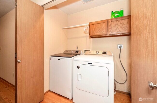 Laundry - 4100 Songbird Ln NW