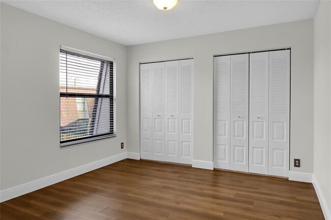 Building Photo - 7801 Courtyard Run W