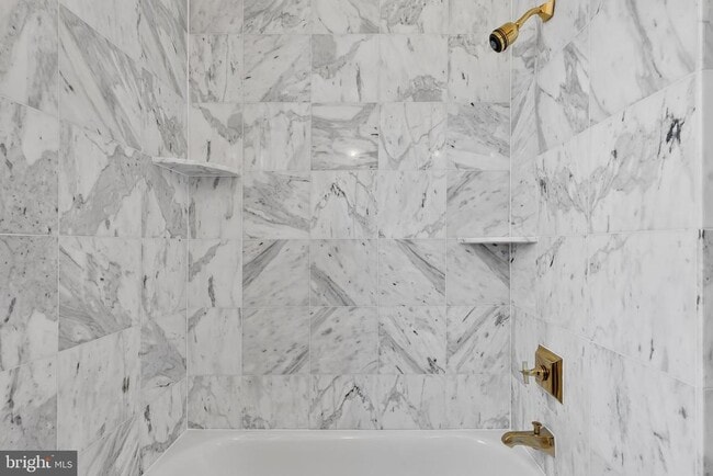 Building Photo - 3011 S Buchanan St