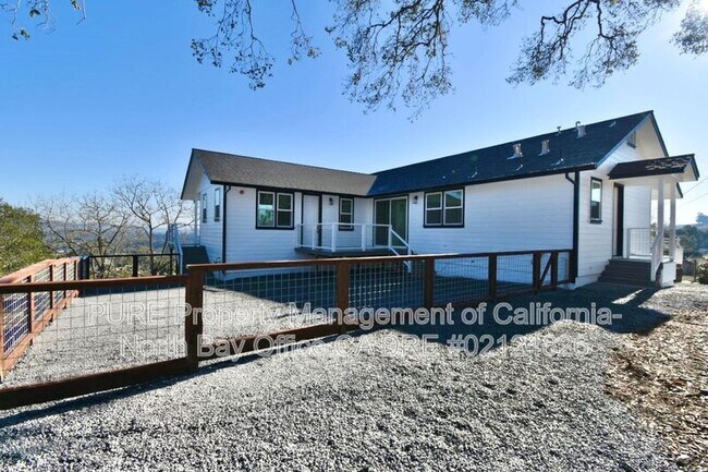 Building Photo - 510 Fairview Ct